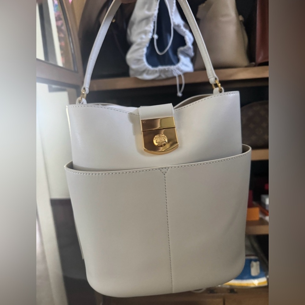 Veronica Beard Cream Leather Shoulder Bag - Picture 5 of 13